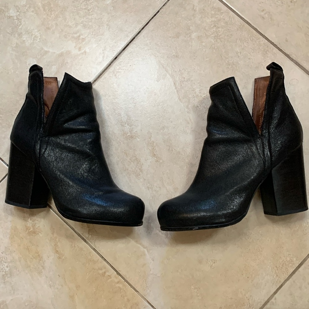 Jeffrey Campbell O’Shea black leather  boots